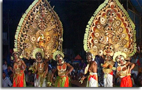 Kadamanitta Padayani